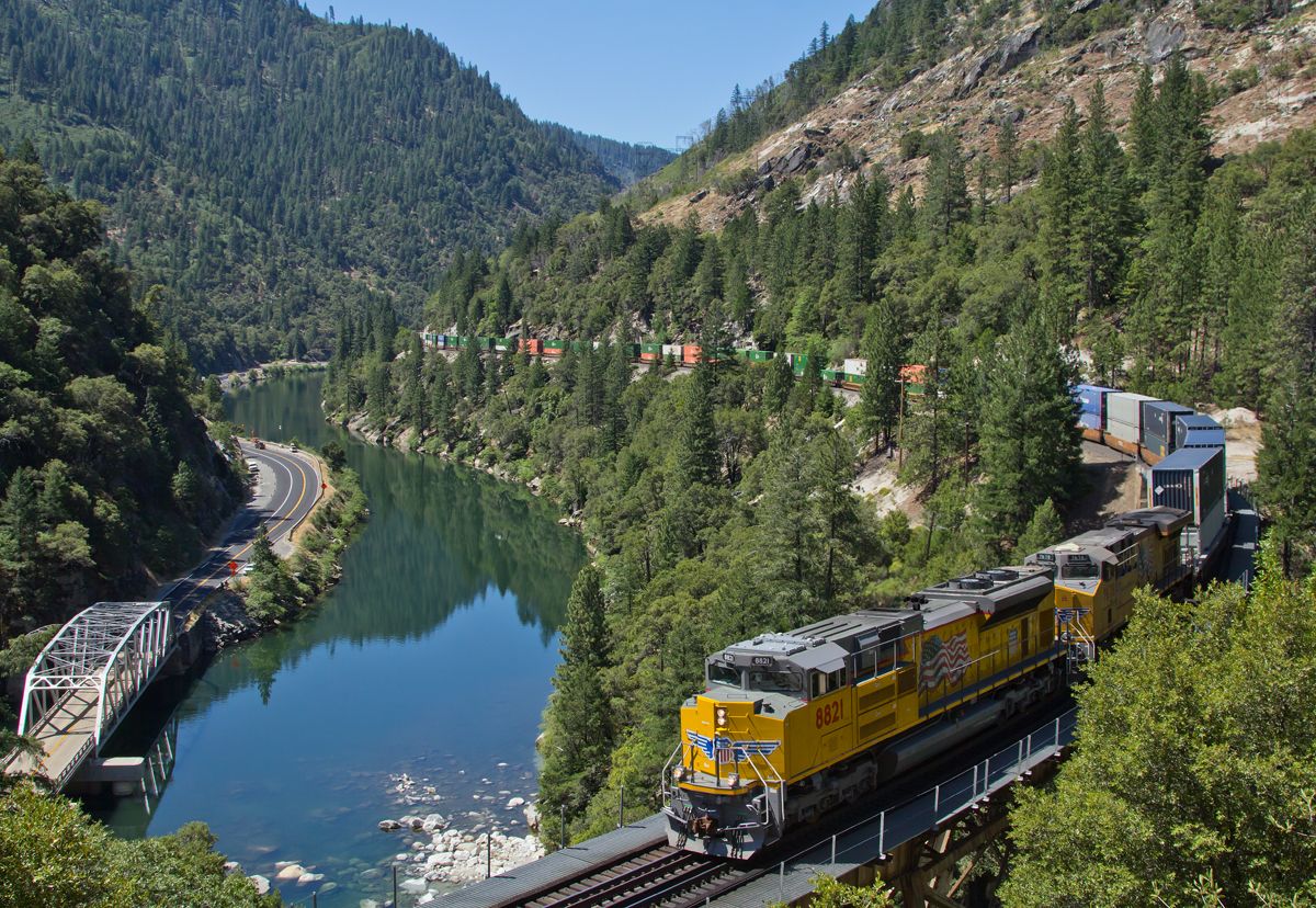 [Data] US Rail Carloads Hit 230,401 Weekly Average in March, Strongest Since 2019