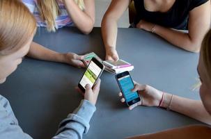 ​Digitalt umgämge - Skärmlivet fångar svenskarna