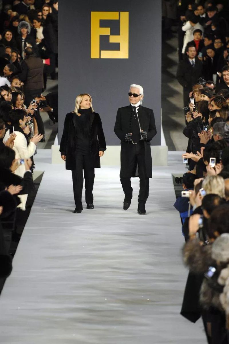 Karl Lagerfeld's Iconic Career in Fashion: A Timeline – WWD