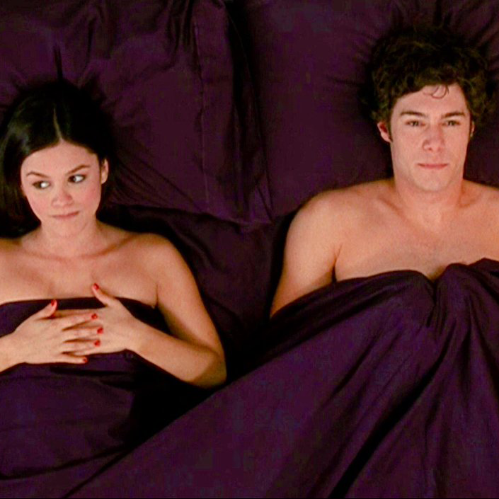 Rachel Bilson as Summer and Adam Brody as Seth in The O.C.