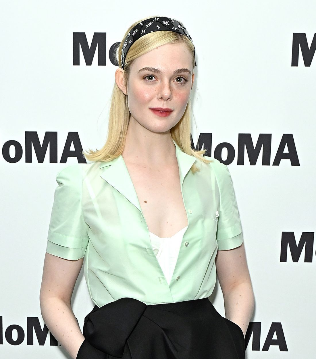 Elle Fanning's Red Carpet Look Was Blair Waldorf-Coded - InStyle