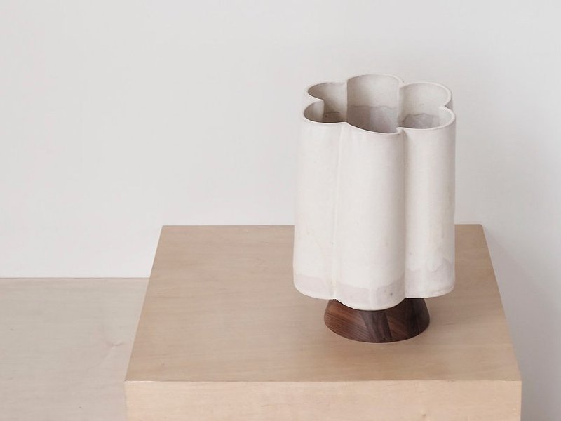 SCAllOPED VASE WITH WALNUT BASE by BZIPPY