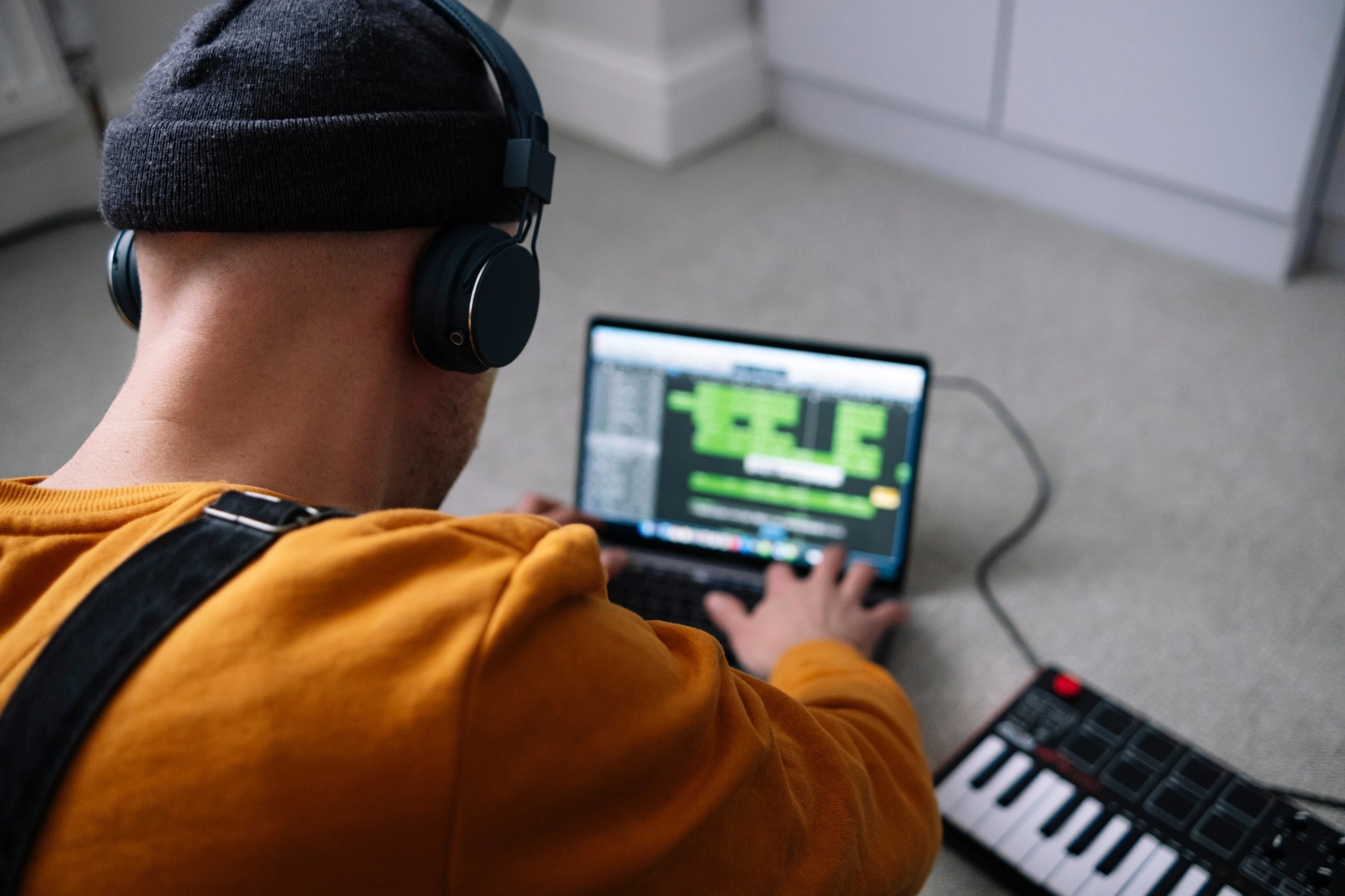 Musiker på computer