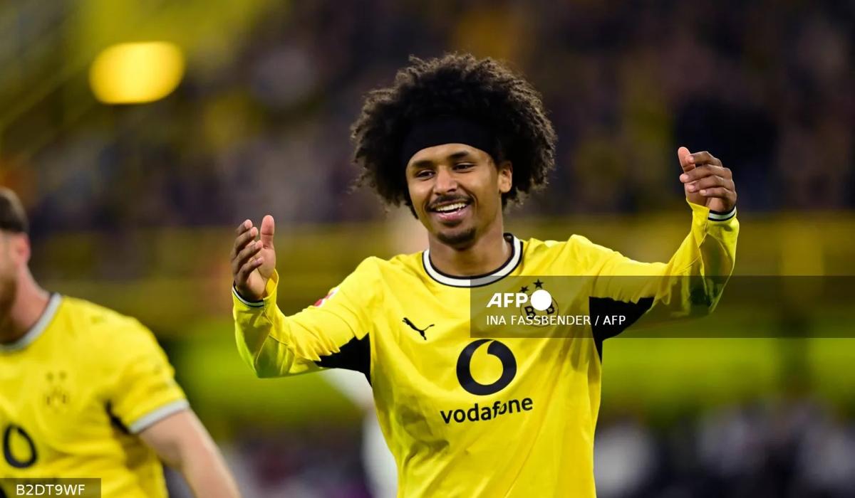 Barcelona submit bid to Dortmund for Karim Adeyemi