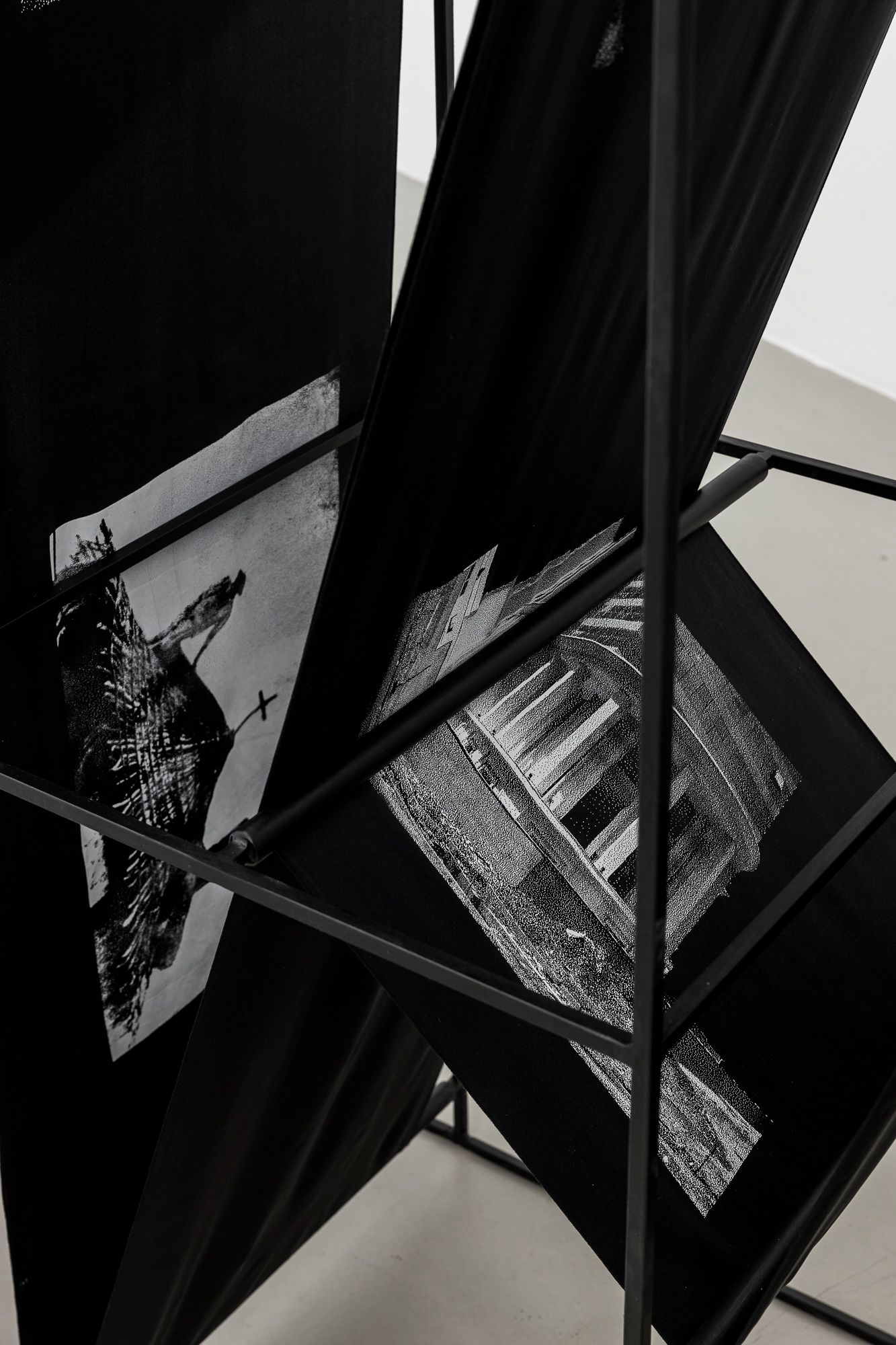 Adji Dieye, Cultura persa e imparata a memoria, exhibition view, ©ar/ge kunst, photo Tiberio Sorvillo, 2022