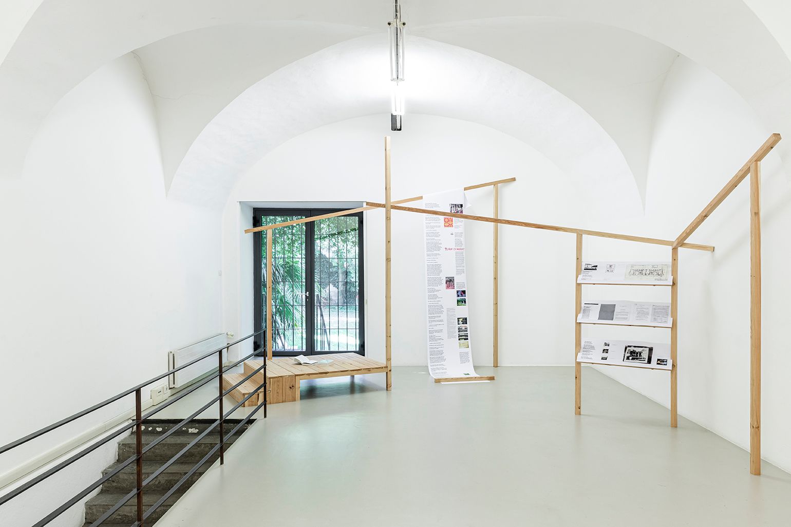 ©ar/ge kunst, Foto Tiberio Sorvillo – Visualite, 2019 Installation view della mostra di Romy Rüegger „Echoing Movements to Come“ presso ar/ge kunst Bolzano, a cura di Emanuele Guidi.