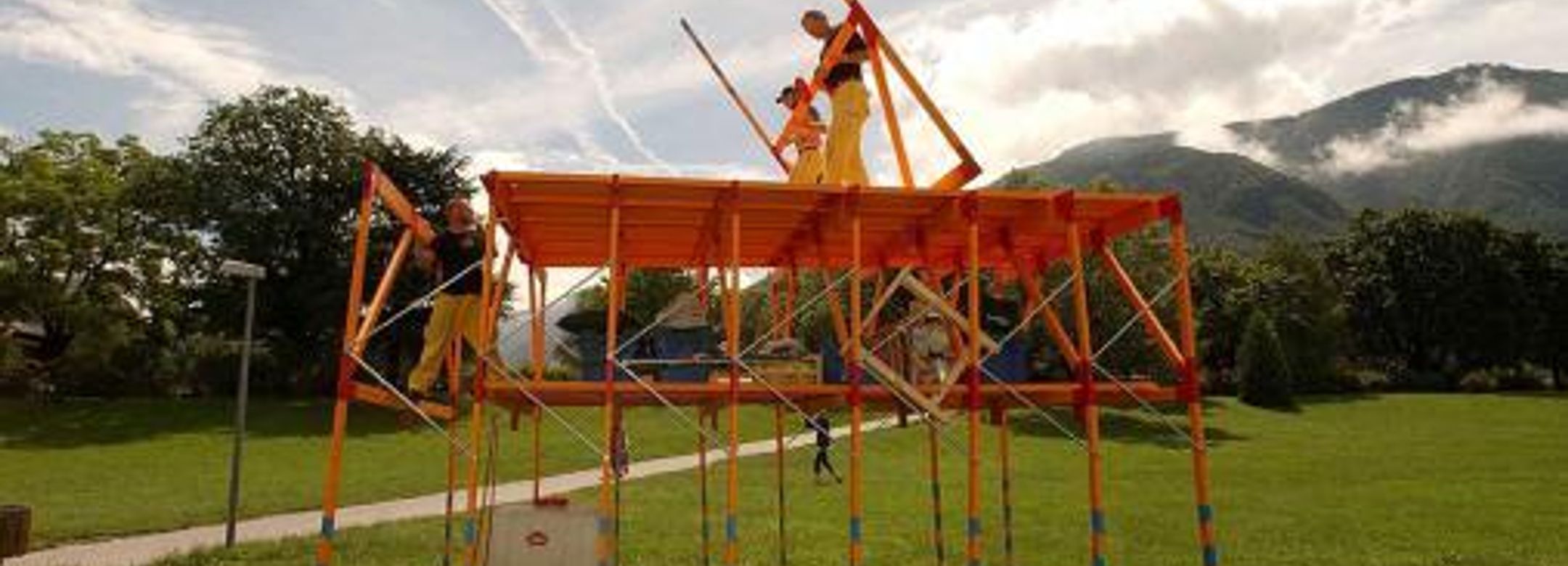 Exhibiton view, to actuality, Ward Shelley, 2002