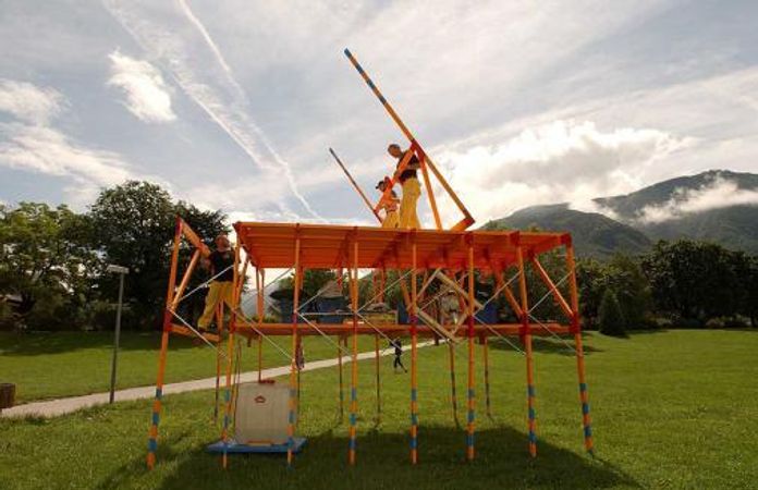 Exhibiton view, to actuality, Ward Shelley, 2002