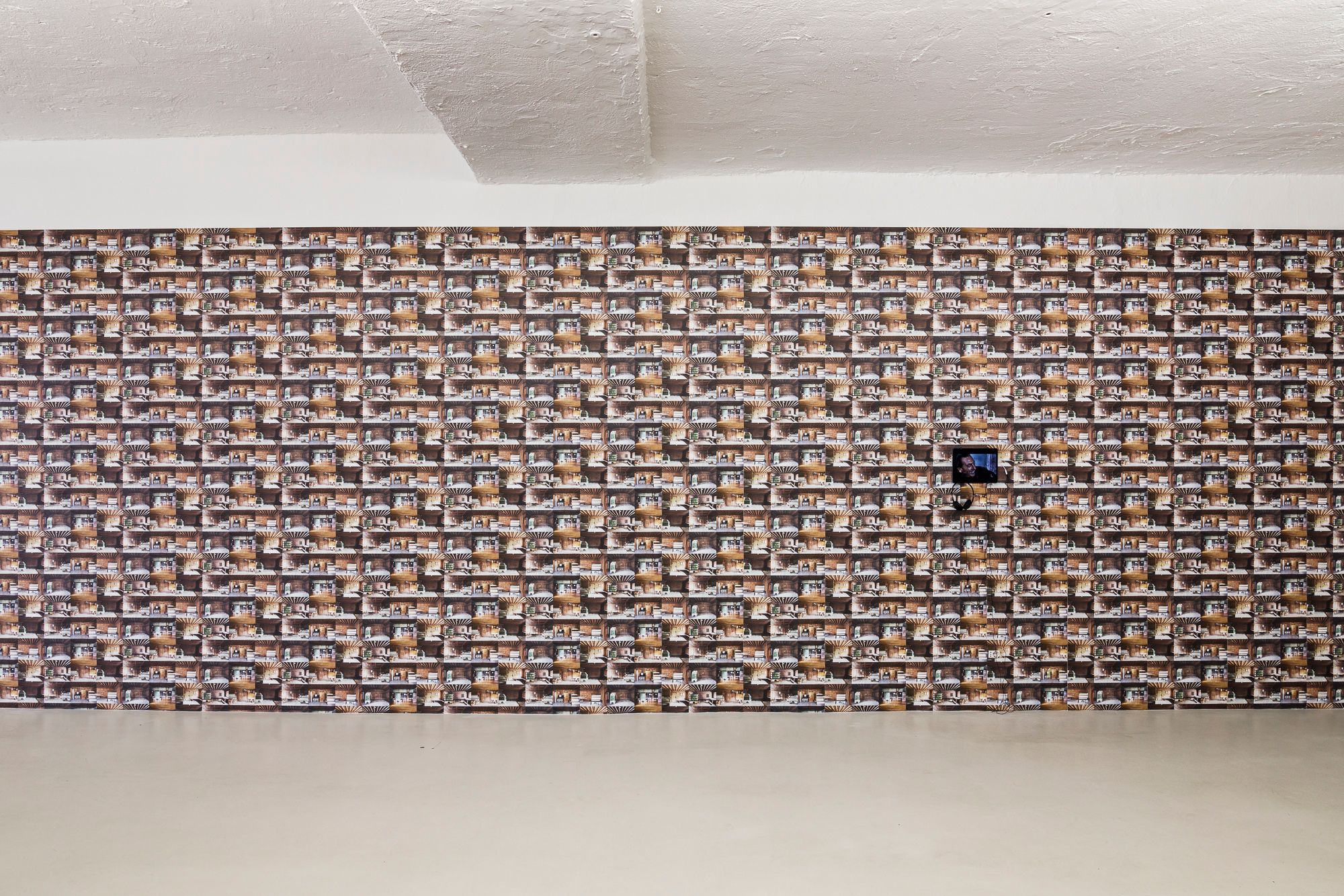 Walter Niedermayr, Stube als Aneignung, 2022, courtesy of the artist, ©ar/ge kunst. Photo Tiberio Sorvillo, ©ar/ge kunst, 2022