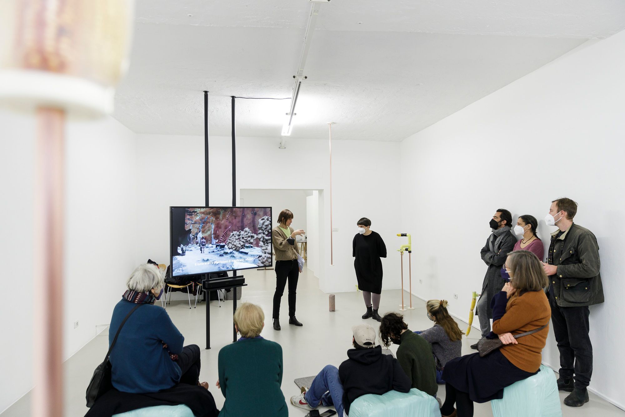 Soil Workshop, savoir-vivre #8 with Bernd Felderer, 27.11.2021, in the framework of the exhibition “Plant Plant” by Katrin Hornek © ar/ge kunst and BAU. Photo: Tiberio Sorvillo