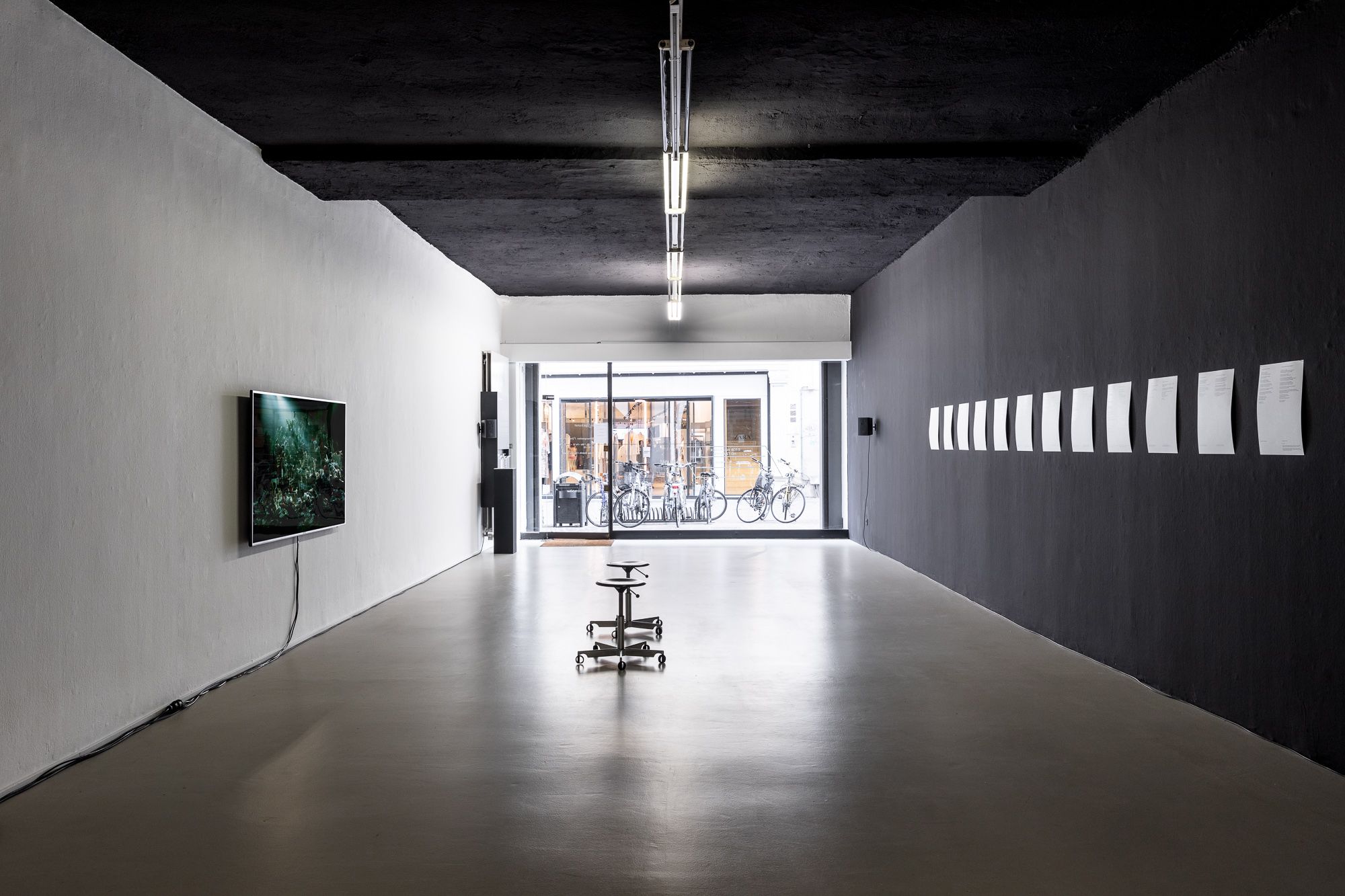 ©ar/ge kunst, Exhibition view, Ho Tzu Nyen, Foto Tiberio Sorvillo, 2019