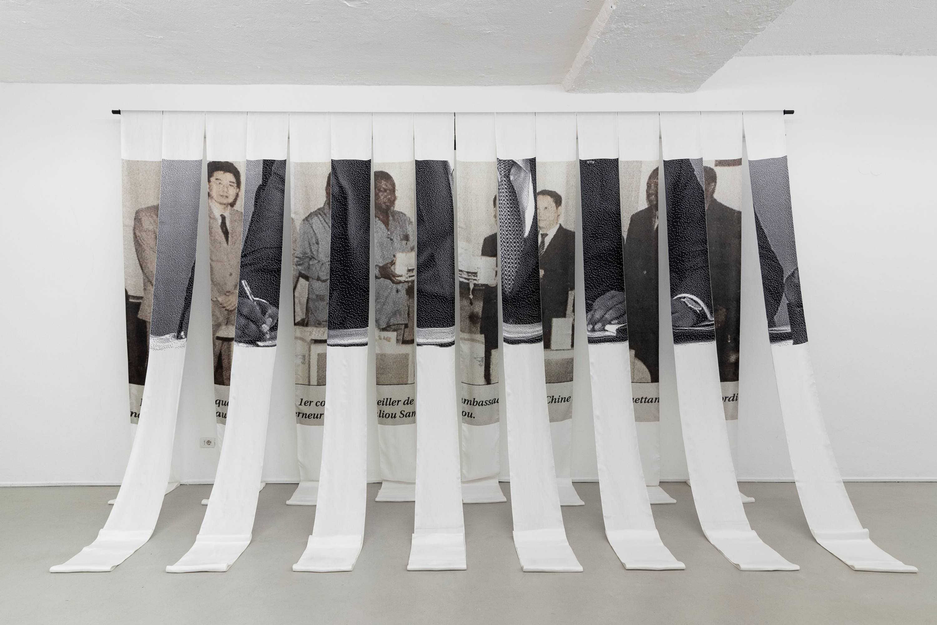 Adji Dieye, Cultura persa e imparata a memoria, exhibition view, ©ar/ge kunst, photo Tiberio Sorvillo, 2022