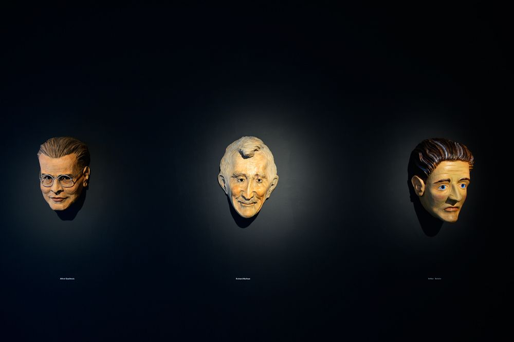 Gareth Kennedy, Die Unbequeme Wissenschaft (The Uncomfortable Science)Masken, © ar/ge kunst, ANERES 2014