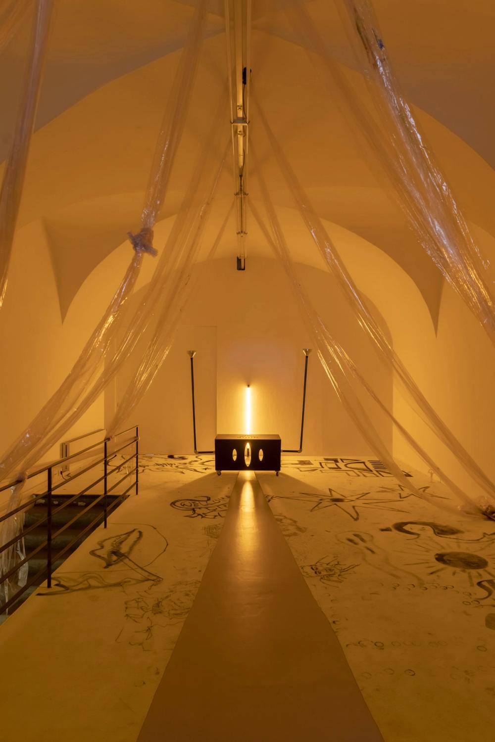 second phase, installation view of the exhibition “Temporary Lovers” by Parasite 2.0  © ar/ge kunst. Foto: Luca Guadagnini