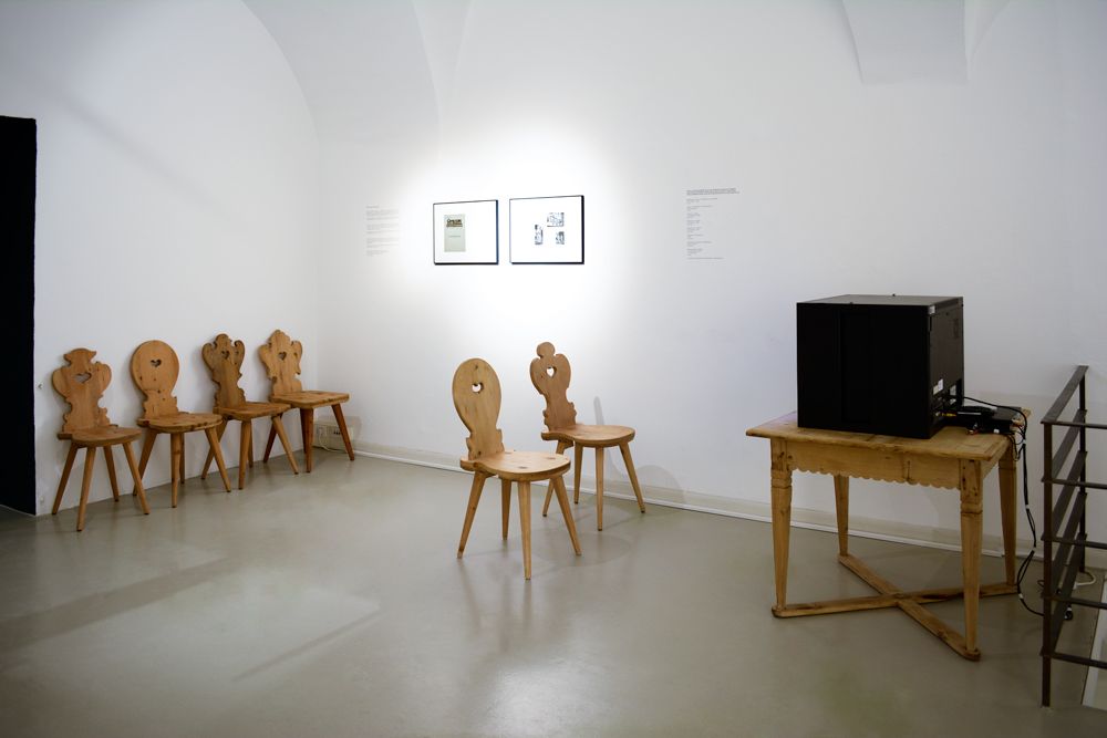 Gareth Kennedy, Die Unbequeme Wissenschaft (The Uncomfortable Science)Installation view© ar/ge kunst, ANERES 2014