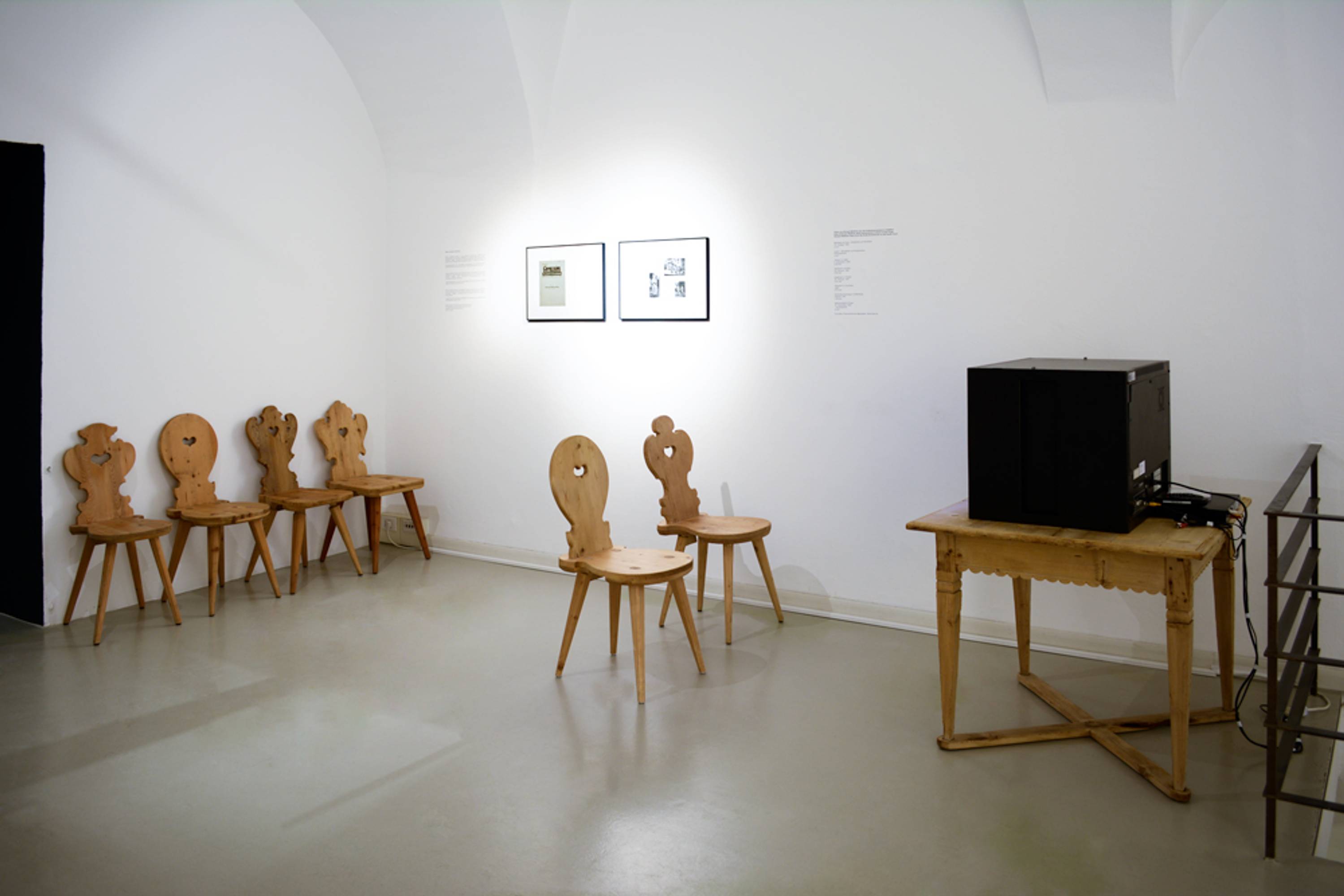 Gareth Kennedy, Die Unbequeme Wissenschaft (The Uncomfortable Science)Installation view© ar/ge kunst, ANERES 2014