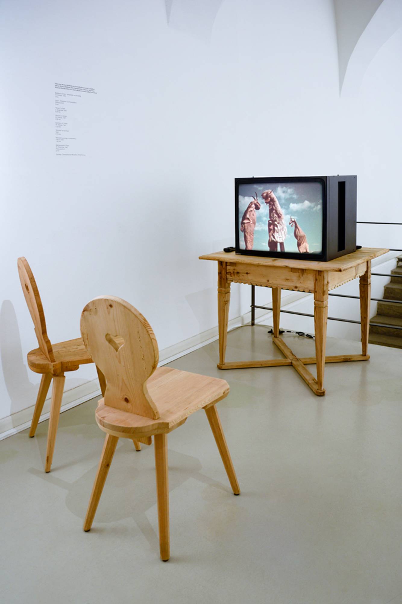 Gareth Kennedy, Die Unbequeme Wissenschaft (The Uncomfortable Science)Installation view (Film from the Austrian Mediatech)© ar/ge kunst, ANERES 2014