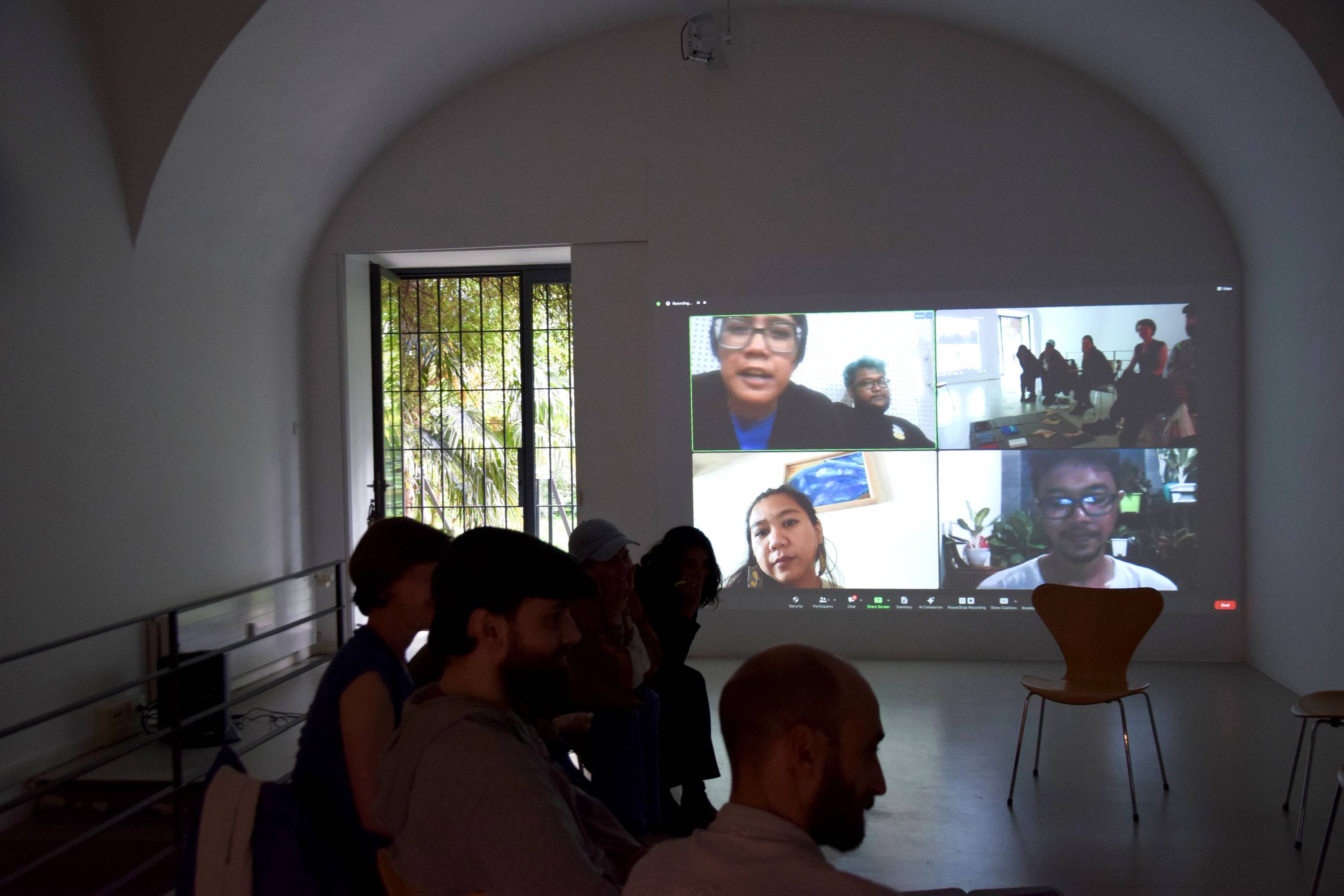 Workshop by Paola Pietronave in collaboration with Gudskul Ekosistem. Photo Greta Martina