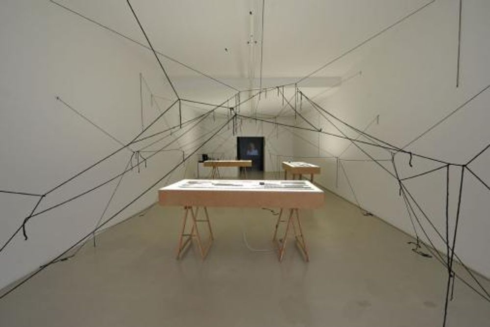 Exhibition view, Katarina Zdjelar – Michael Höpfner, 2010 Foto: M. Pardatscher