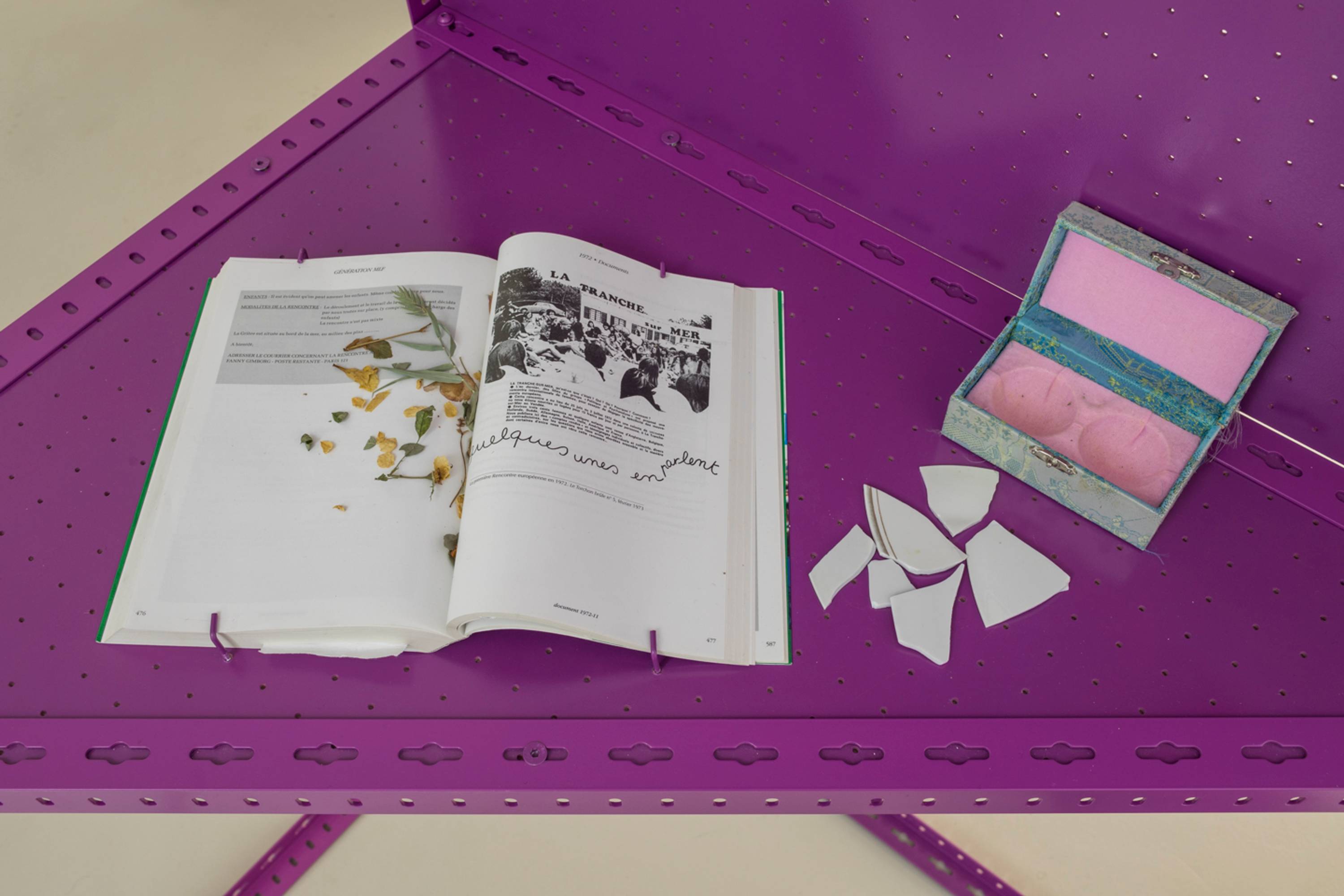 Alex Martinis Roe, To Become Two, installation of the exhibition at ar/ge kunst, ©ar/ge kunst, Bolzano, Foto Tiberio Sorvillo, 2017