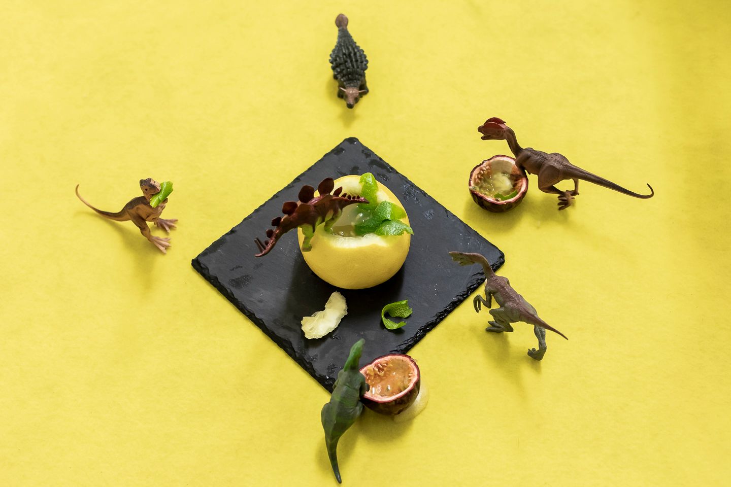 Workshop, savoir-vivre #2, How To Mix Drinks with Daniele Turrina and Parasite 2.0, 16.04.2019 in the framework of the exhibition “Temporary Lovers” by Parasite 2.0 © ar/ge kunst. Foto: Tiberio Sorvillo