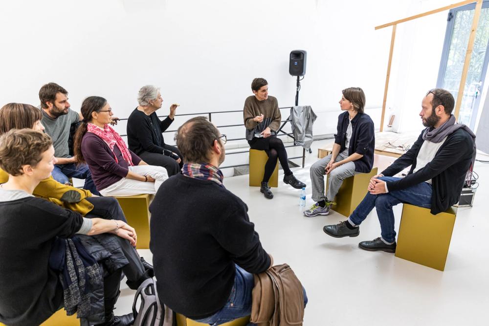 ©ar/ge kunst, Foto Tiberio Sorvillo, 2019 Performance Are You an Underground? A ship’s deck or a terrace by Romy Rüegger and ar/ge kunst matinée, 09.11.2019 11am at ar/ge kunst.