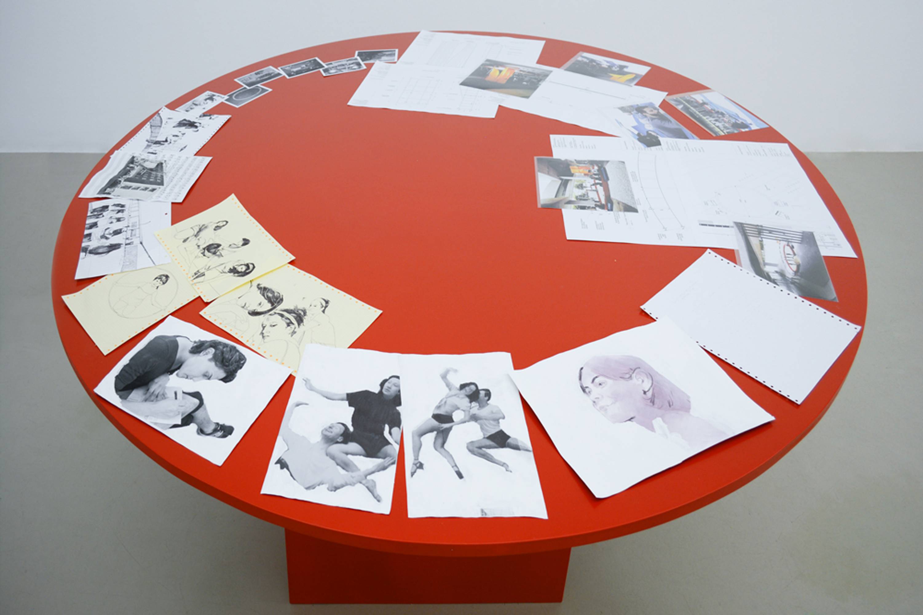 Marinella Senatore in collaboration with Assemble, The School of Narrative Dance. Courtesy MOTInternational, London & Brussels and the artist, photo by aneres