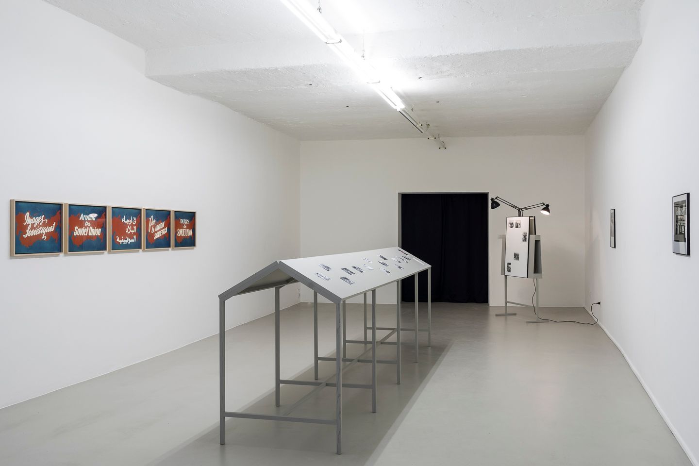 Vladislav Shapovalov, Image Diplomacy, Installation View at ar/ge kunst. Photo Sorvillo, 2017 ©argekunst, Bolzano