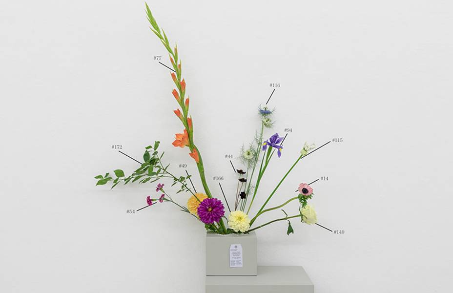 Natalie Czech - A critic’s bouquet by Övül O. Durmusoglu for Flowers are Documents – Arrangement I, 2017, foto GuadagninI e Sorvillo ©ar/ge kunst.