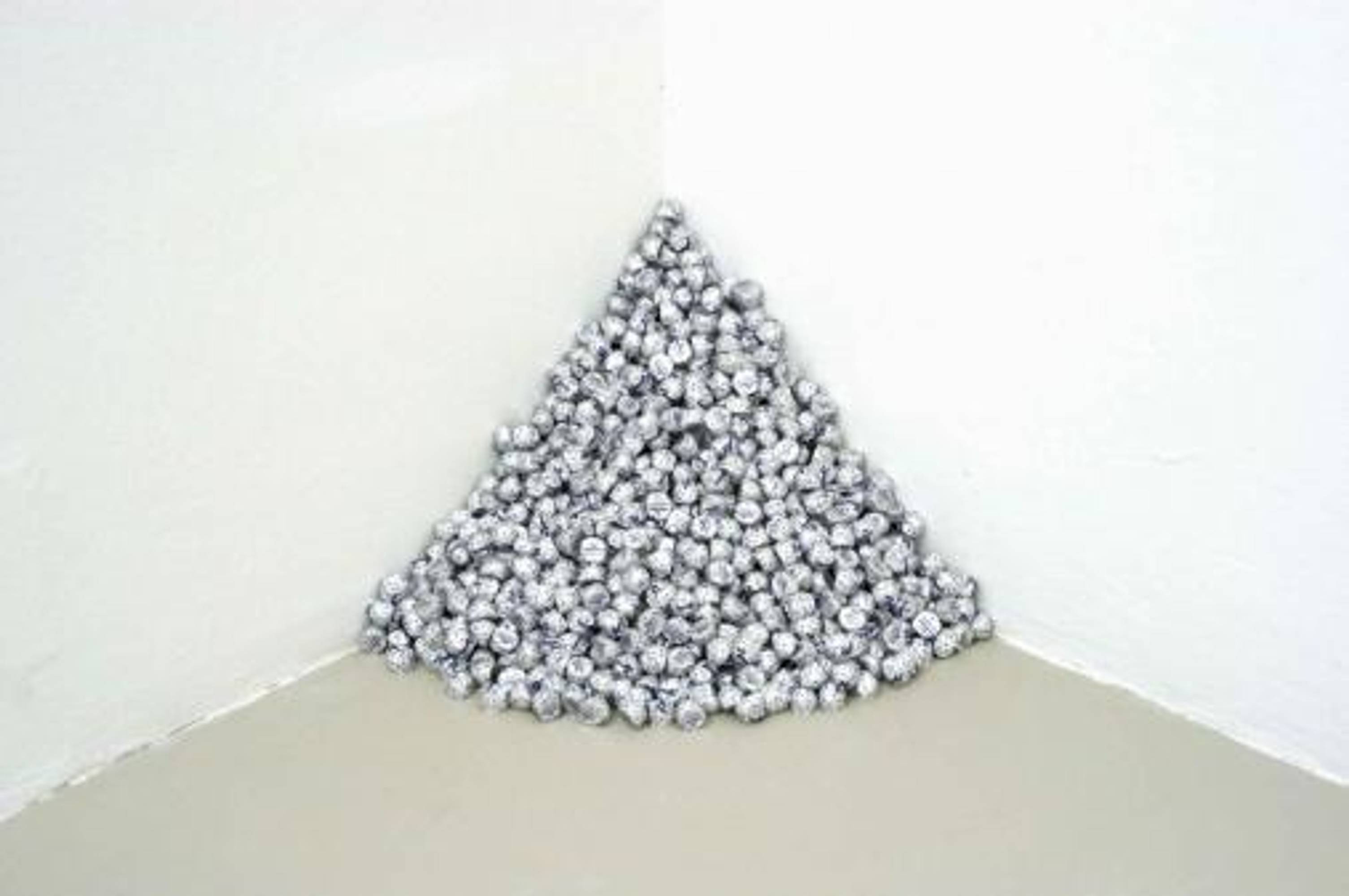 Exhibiton view, Felix Gonzalez-Torres, 2004