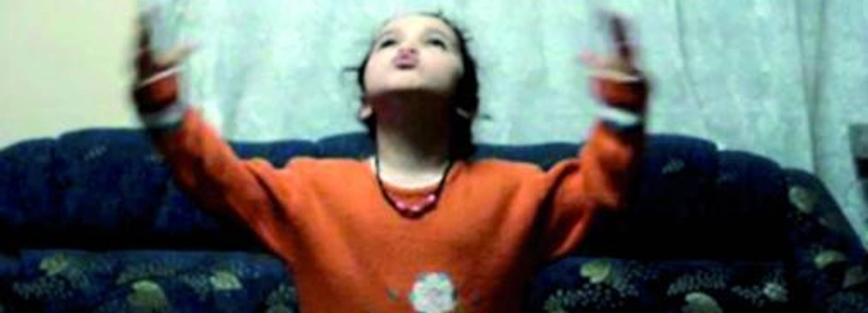 Selma Alaçam
Istiklal Marsi / Turkish National Anthem (2010) DVD loop; 4:28 min. Courtesy the artist