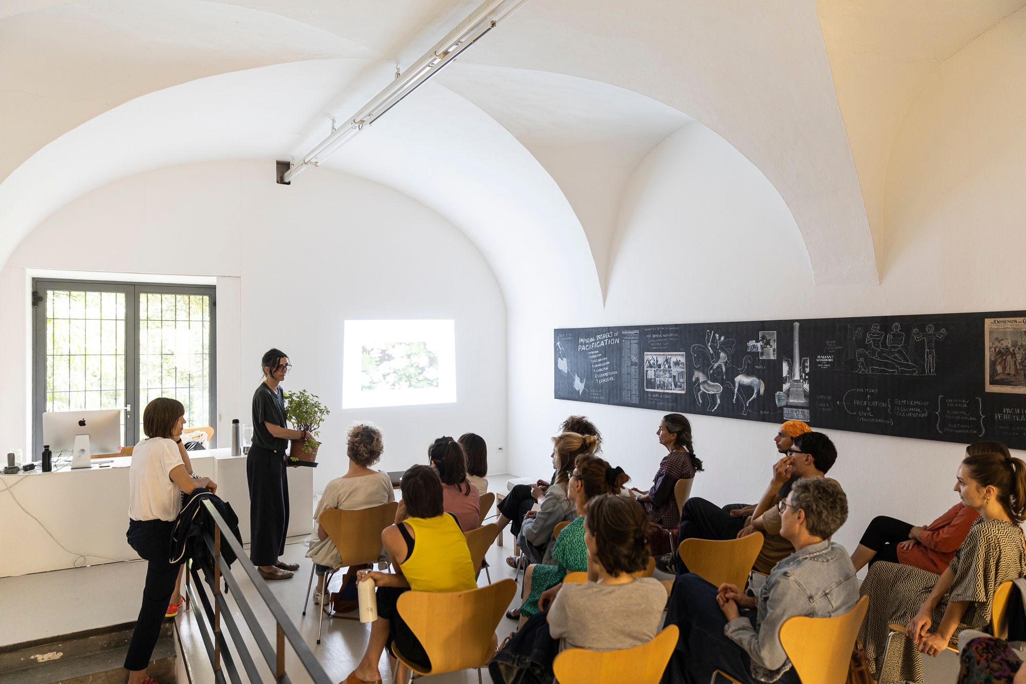 Savoir-Vivre workshop #10, curated by BAU, ©ar/ge kunst, photo Tiberio Sorvillo, 2022