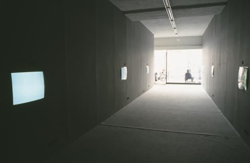 Exhibition view, Thomas Eller, 2001