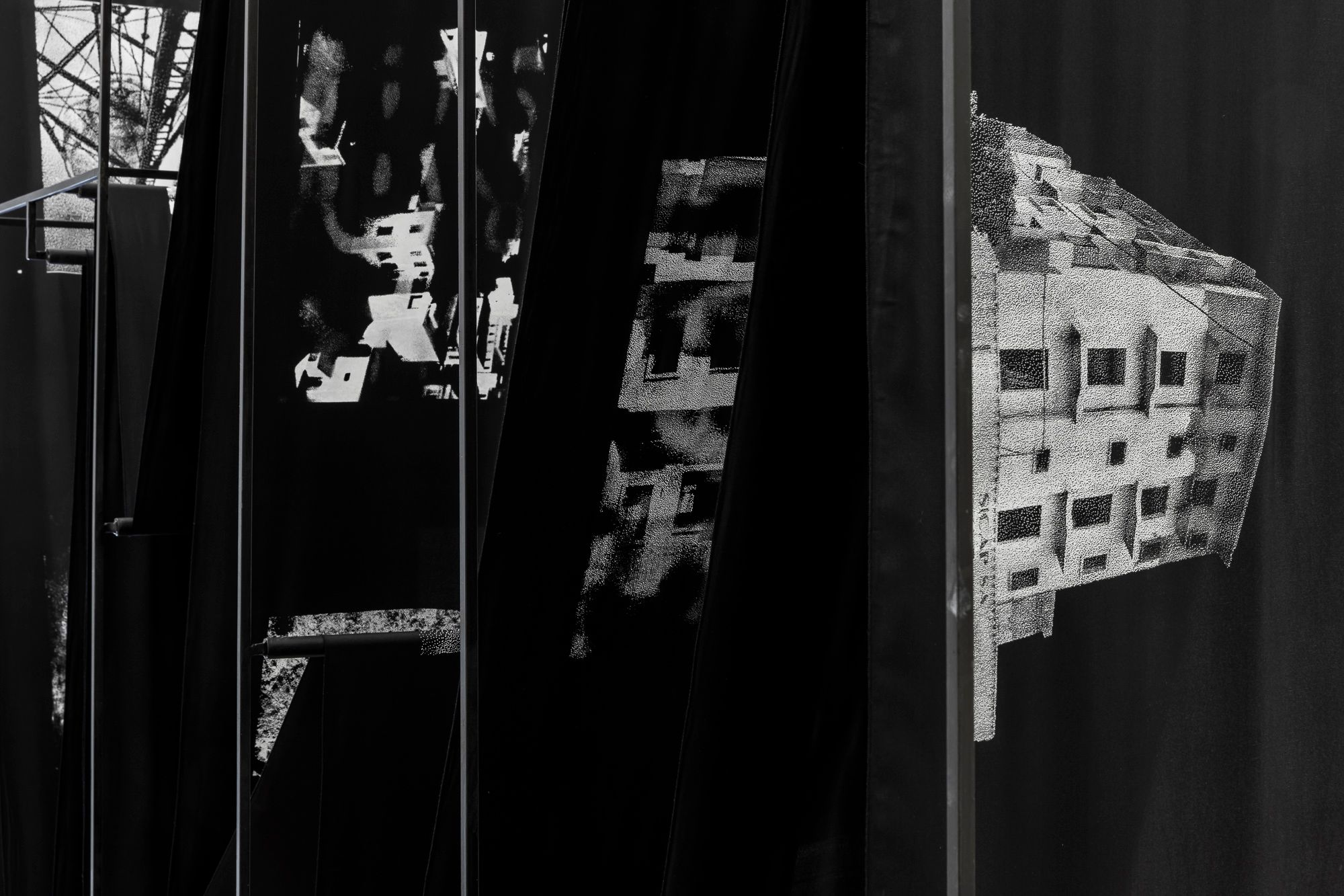 Adji Dieye, Cultura persa e imparata a memoria, exhibition view, ©ar/ge kunst, photo Tiberio Sorvillo, 2022