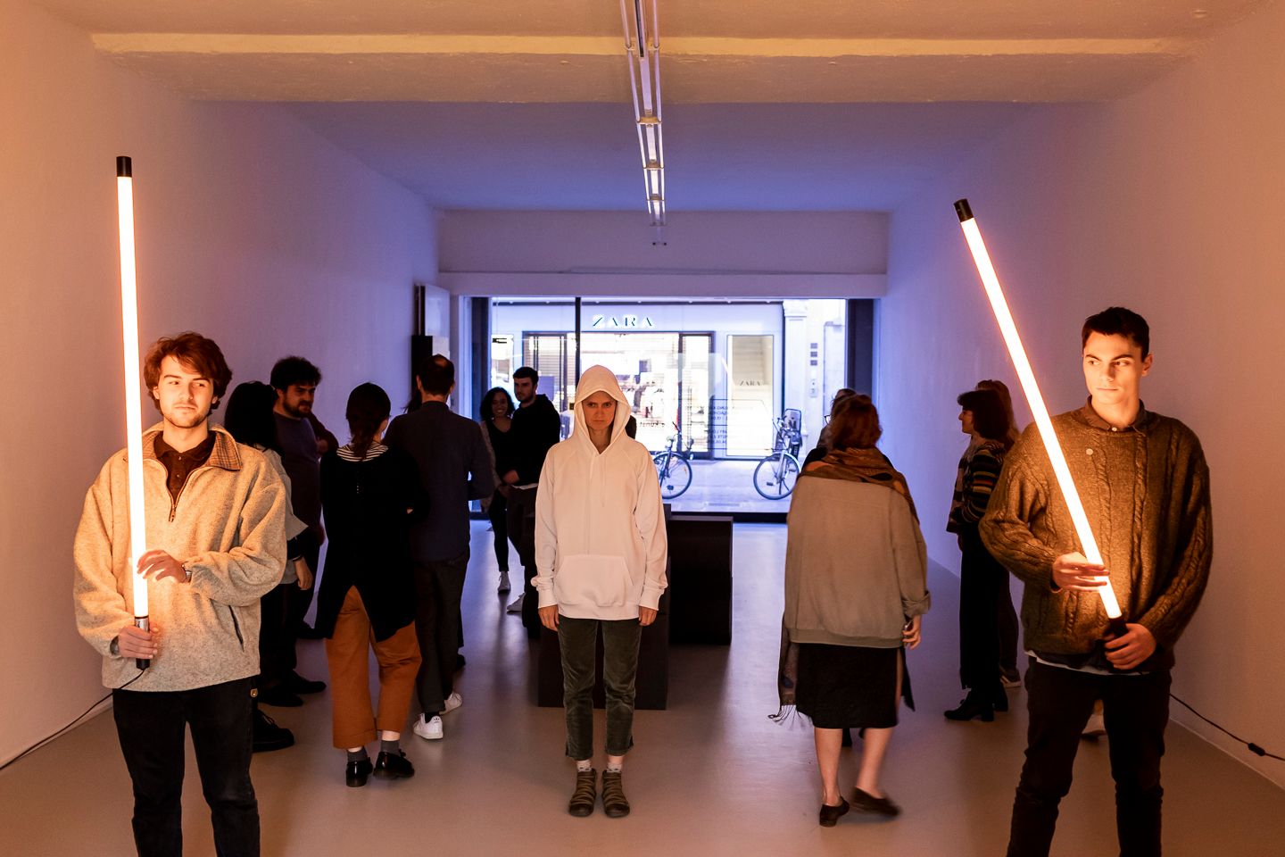 Workshop, savoir-vivre #2, How To Mix Drinks with Daniele Turrina and Parasite 2.0, 16.04.2019 in the framework of the exhibition “Temporary Lovers” by Parasite 2.0 © ar/ge kunst. Foto: Tiberio Sorvillo
