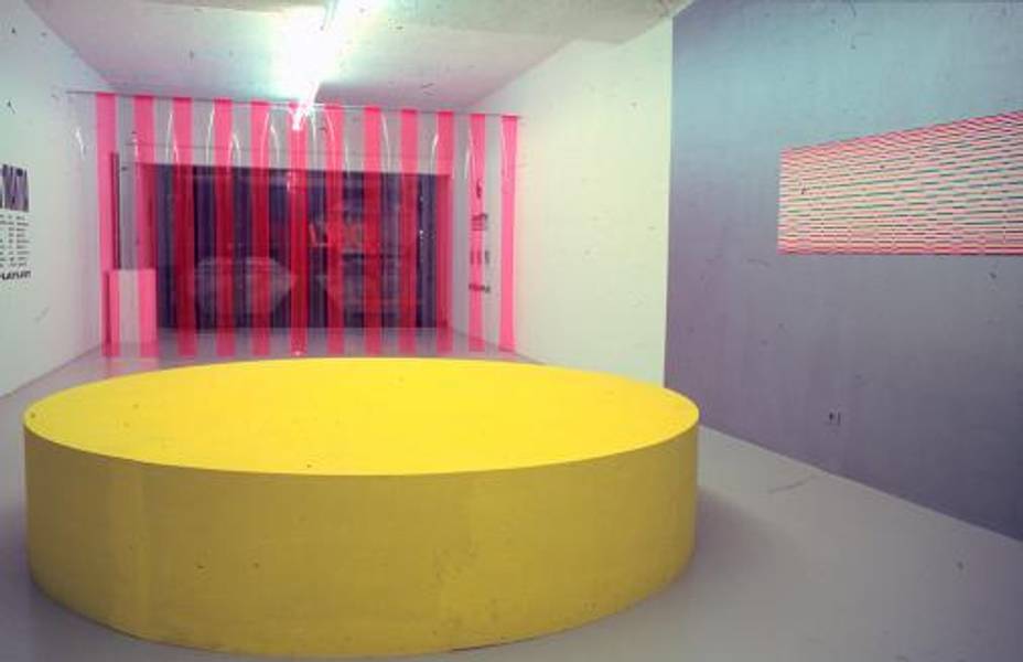 Exhibition view, capitalism and flight, 2001