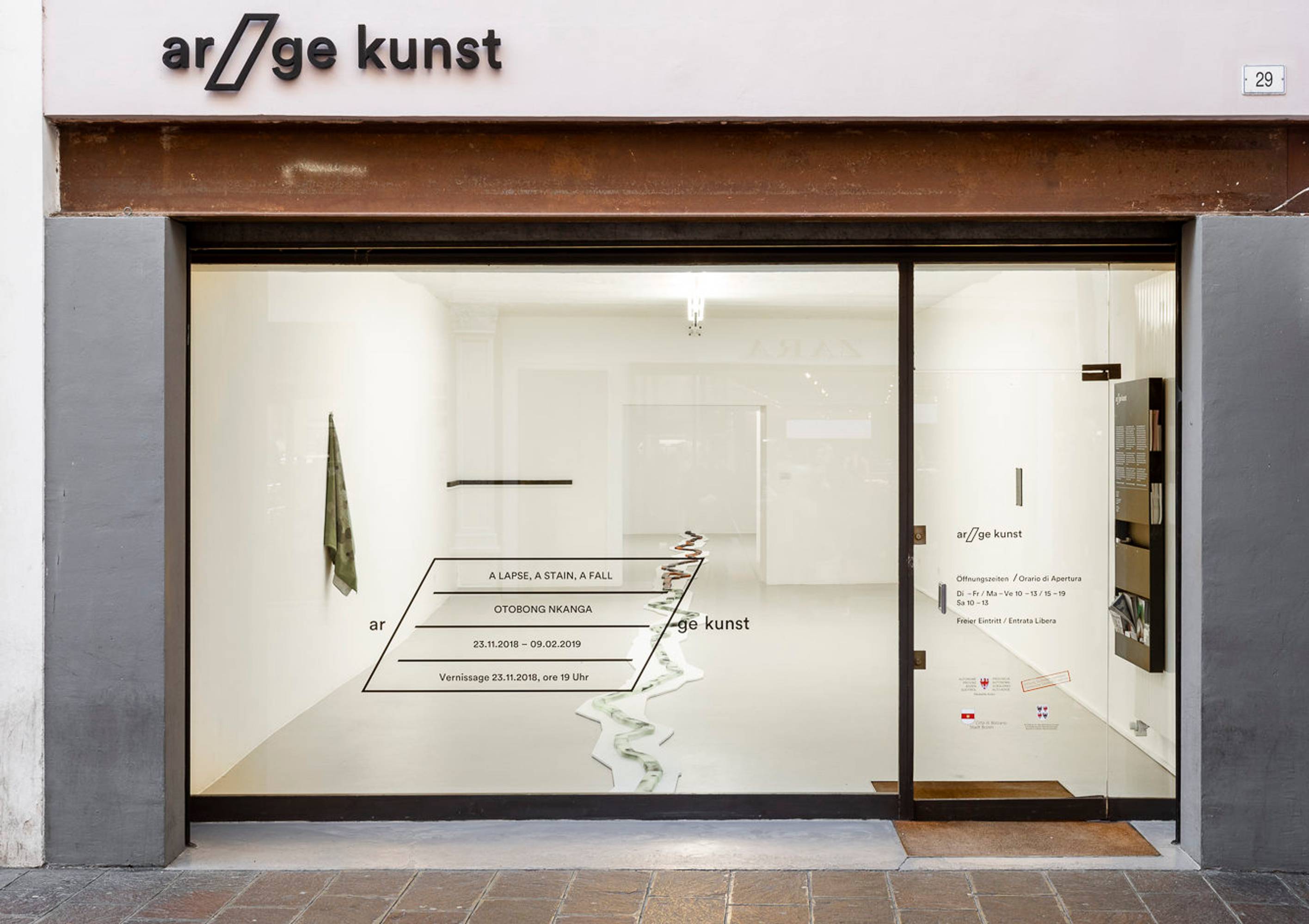 ©ar/ge kunst, installation view, foto Tiberio Sorvillo, 2018