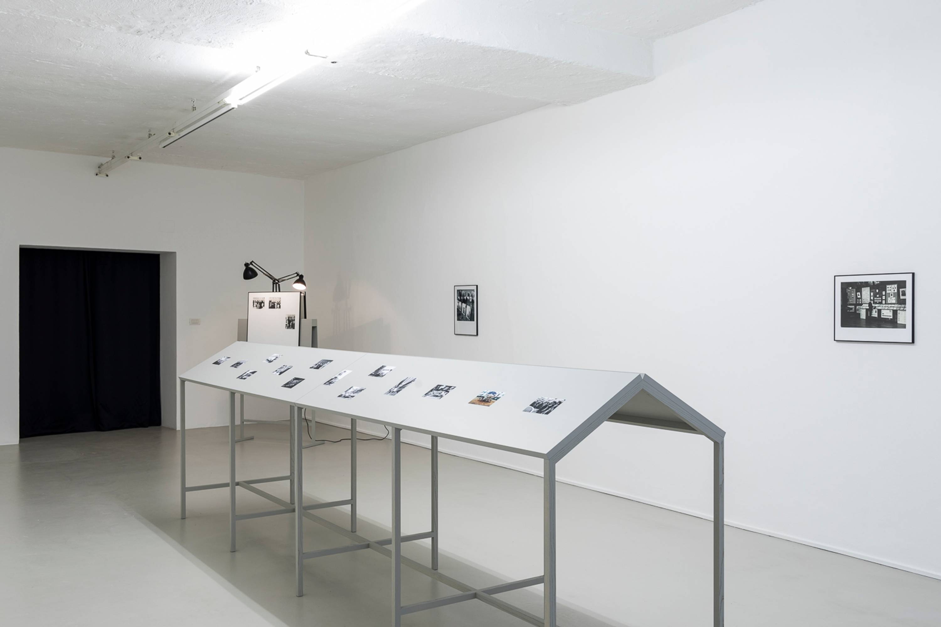 Vladislav Shapovalov, Image Diplomacy, Installation View at ar/ge kunst. Photo Sorvillo, 2017 ©argekunst, Bolzano