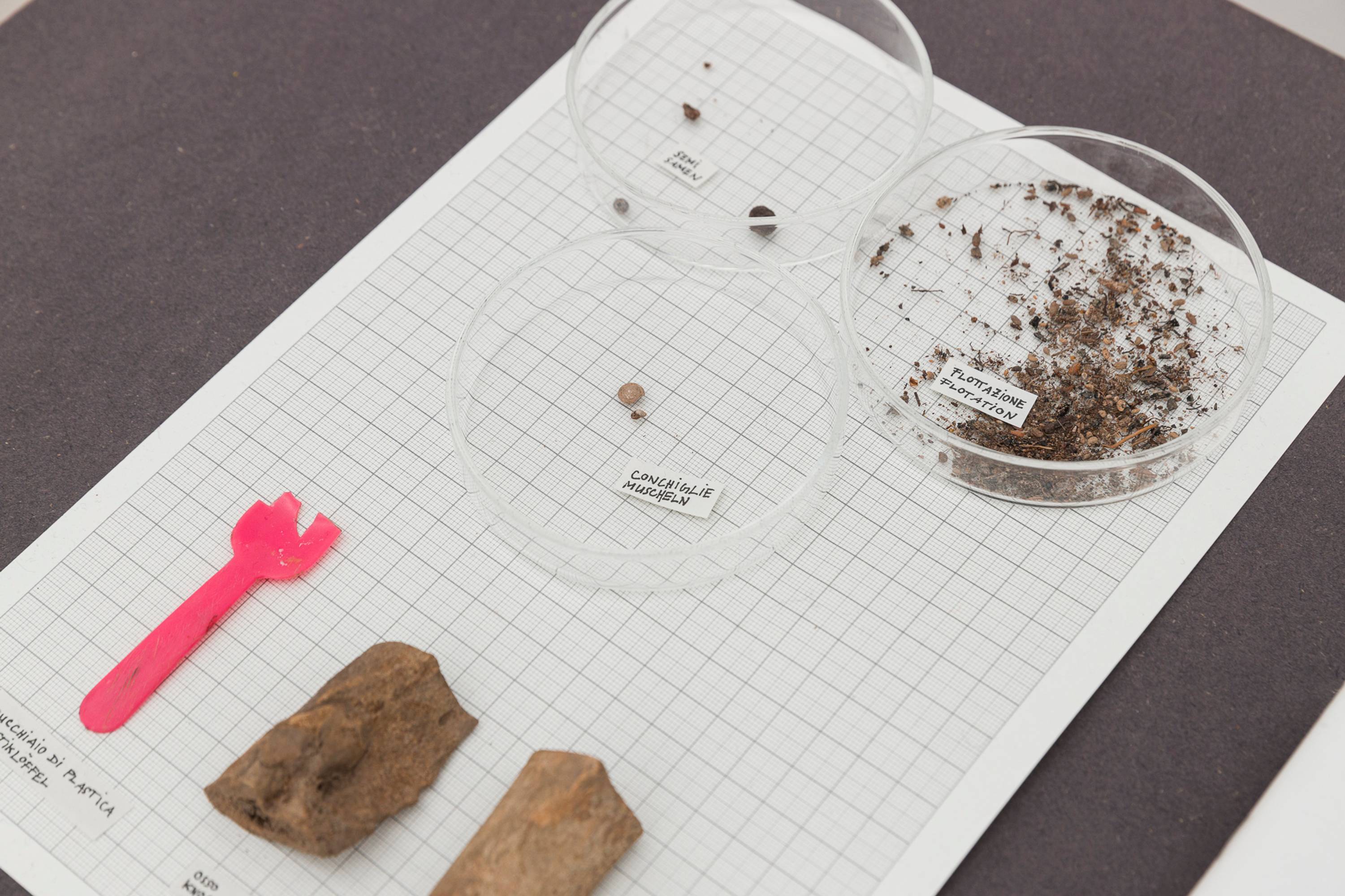 Ar/Ge Kunst installation shots, Milica Tomić and Ana Bezić, Geography Of Looking © Tiberio Sorvillo