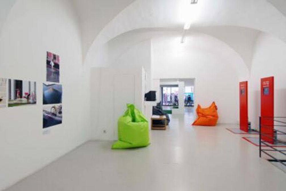 Exhibition view, StadtRäume-spazi urbani, 2007