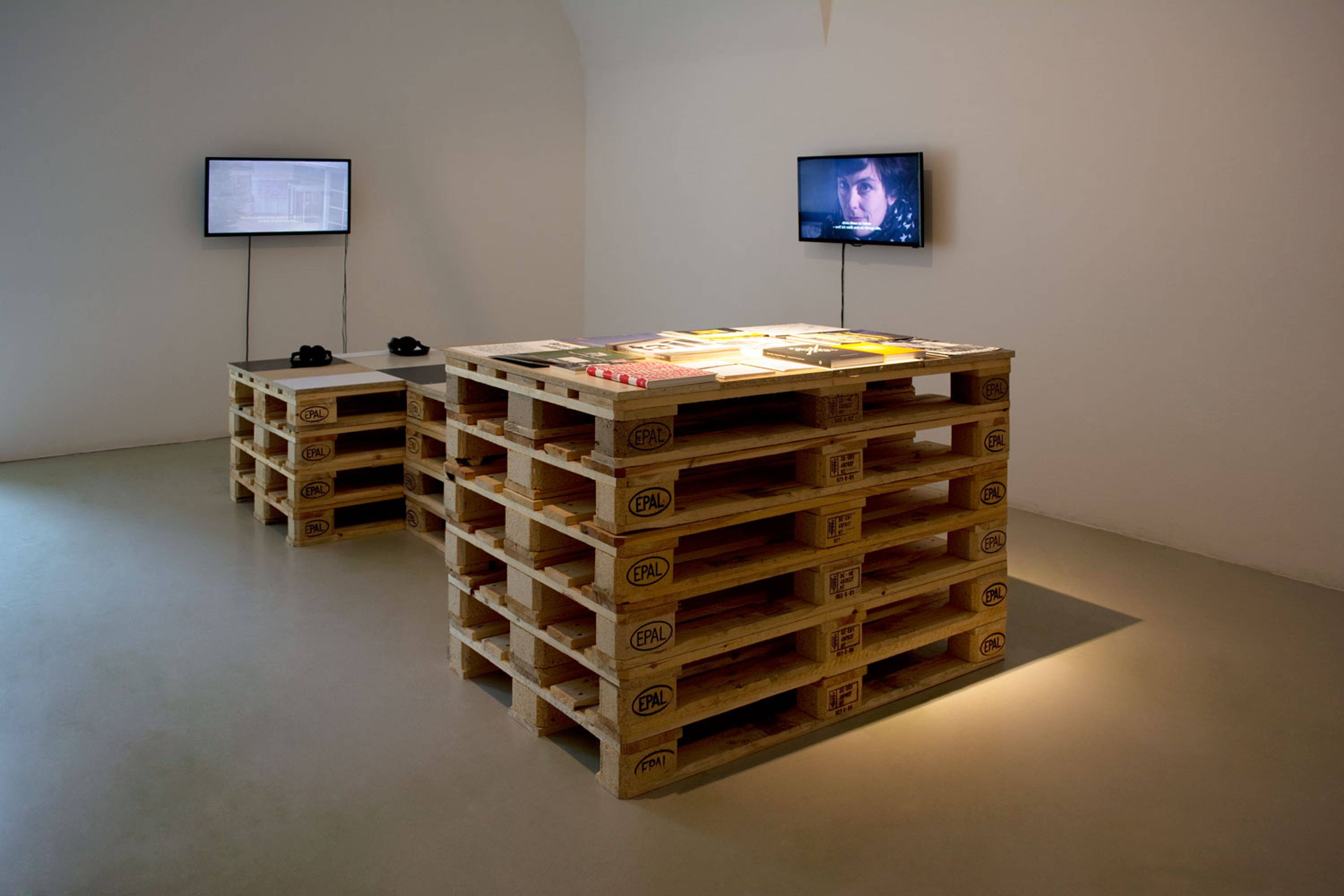 Oliver Ressler, Everything Under Control, Installation view, photo by aneres, 2016