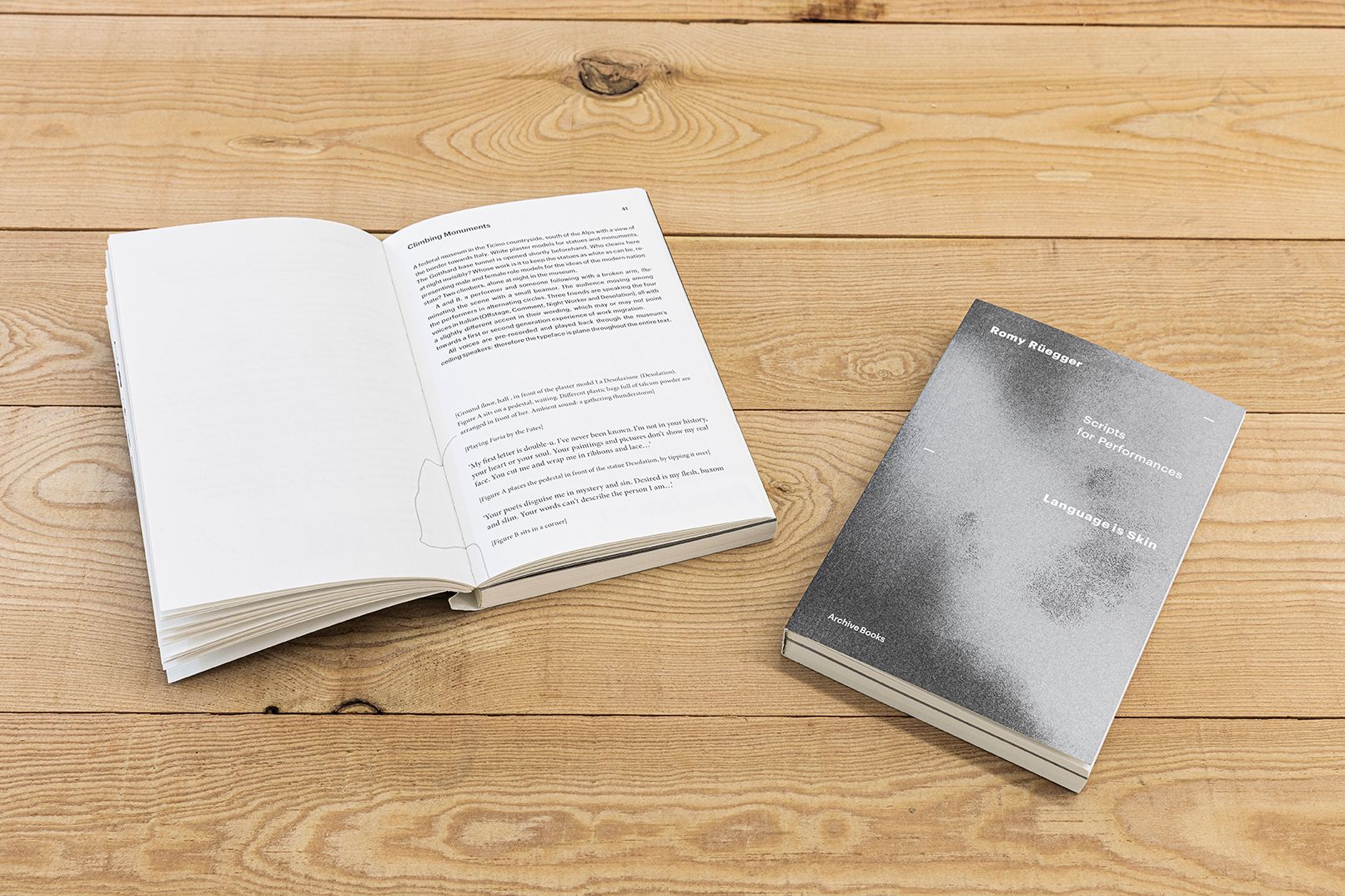 ©ar/ge kunst, Foto Tiberio Sorvillo – Visualite, 2019 Installation view della mostra di Romy Rüegger „Echoing Movements to Come“ presso ar/ge kunst Bolzano, a cura di Emanuele Guidi.