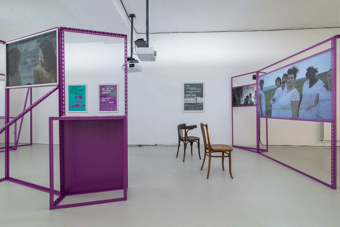 Alex Martinis Roe, To Become Two, installation of the exhibition at ar/ge kunst, ©ar/ge kunst, Bolzano, Foto Tiberio Sorvillo, 2017