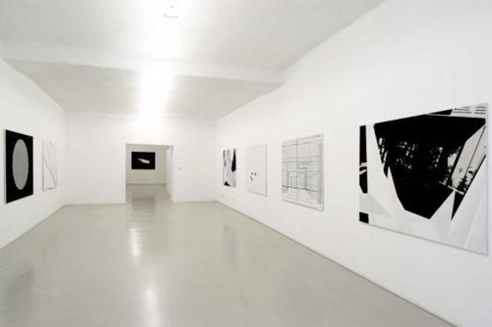 Exhibiton view, Martina Steckholzer, 2006