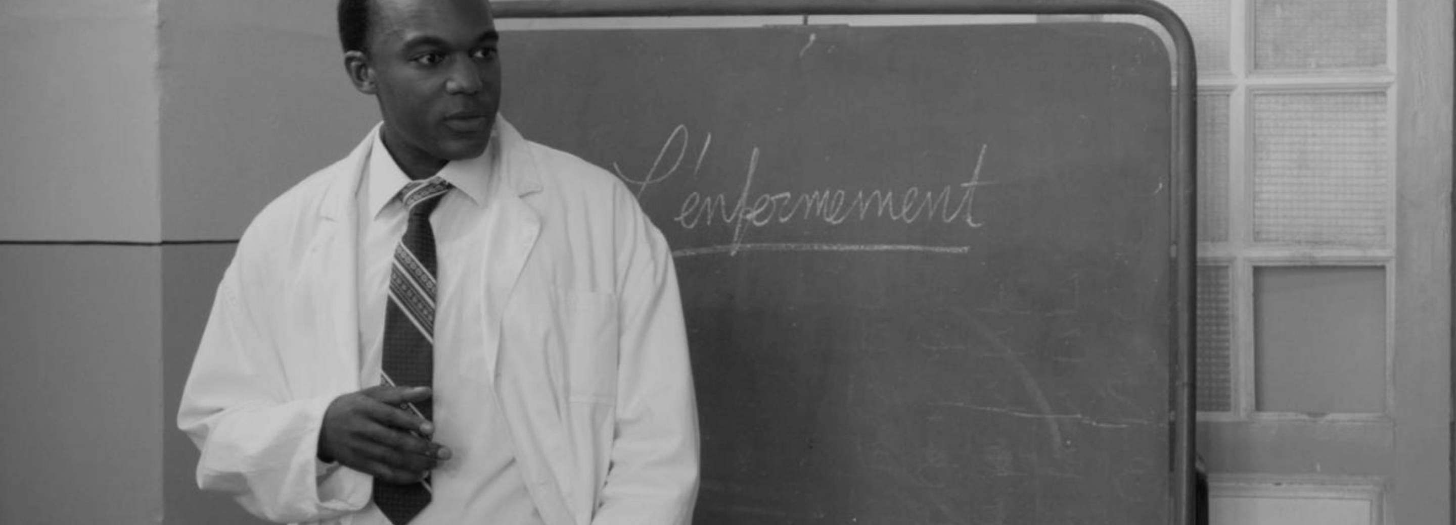 video still dal documentario "Dr. Frantz Fanon" di Abdenour Zahzah