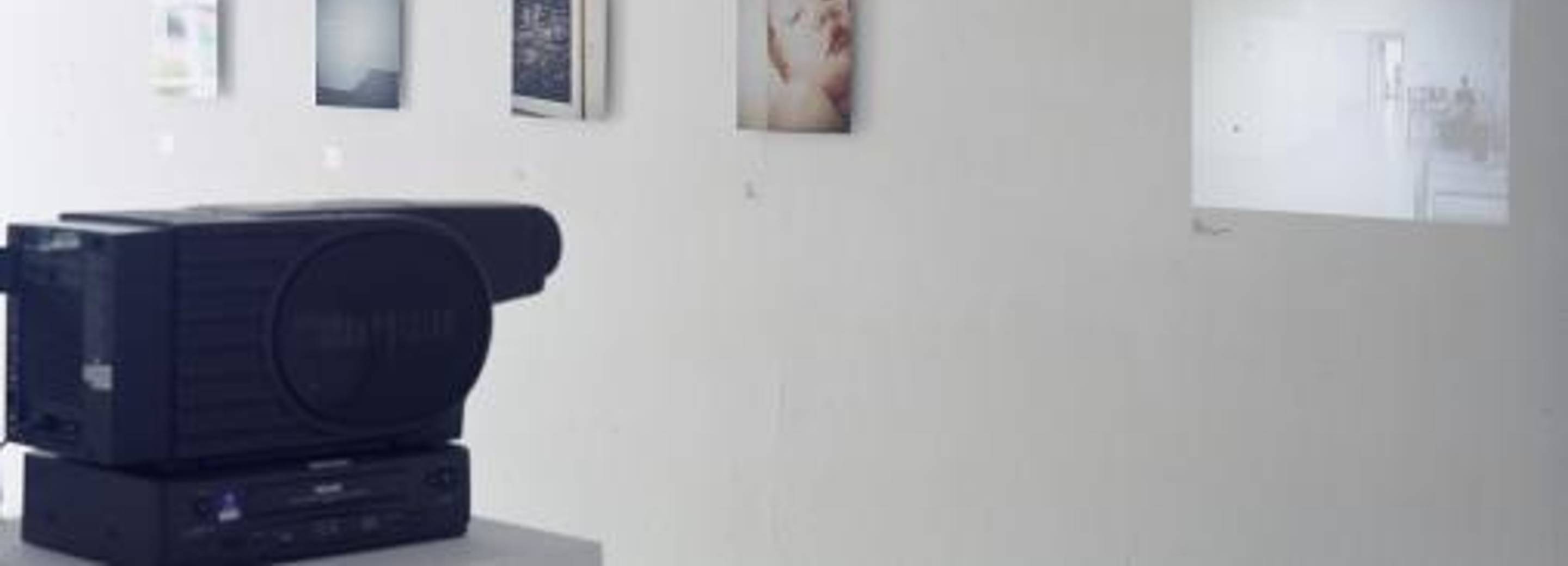 Exhibiton view, Peter Senoner, 2001