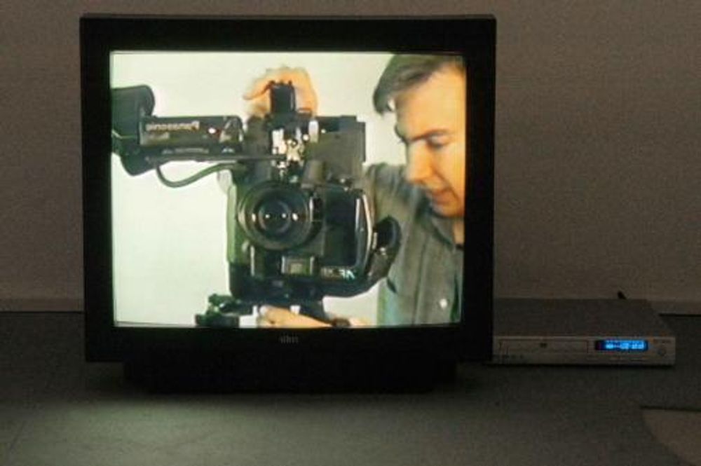 Exhibiton view, Sam Easterson, 2004