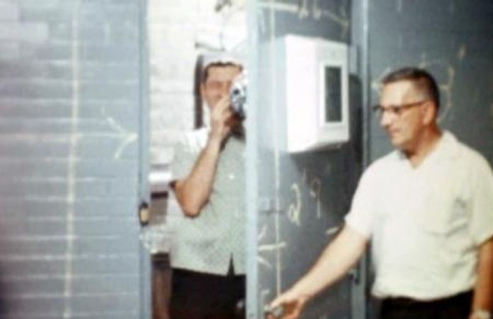 William E. Jones, still from Tearoom, 1962/2007, 16mm film transferred to video, colour, silent, 56 minutes Courtesy the artist and David Kordansky Gallery, Los Angeles