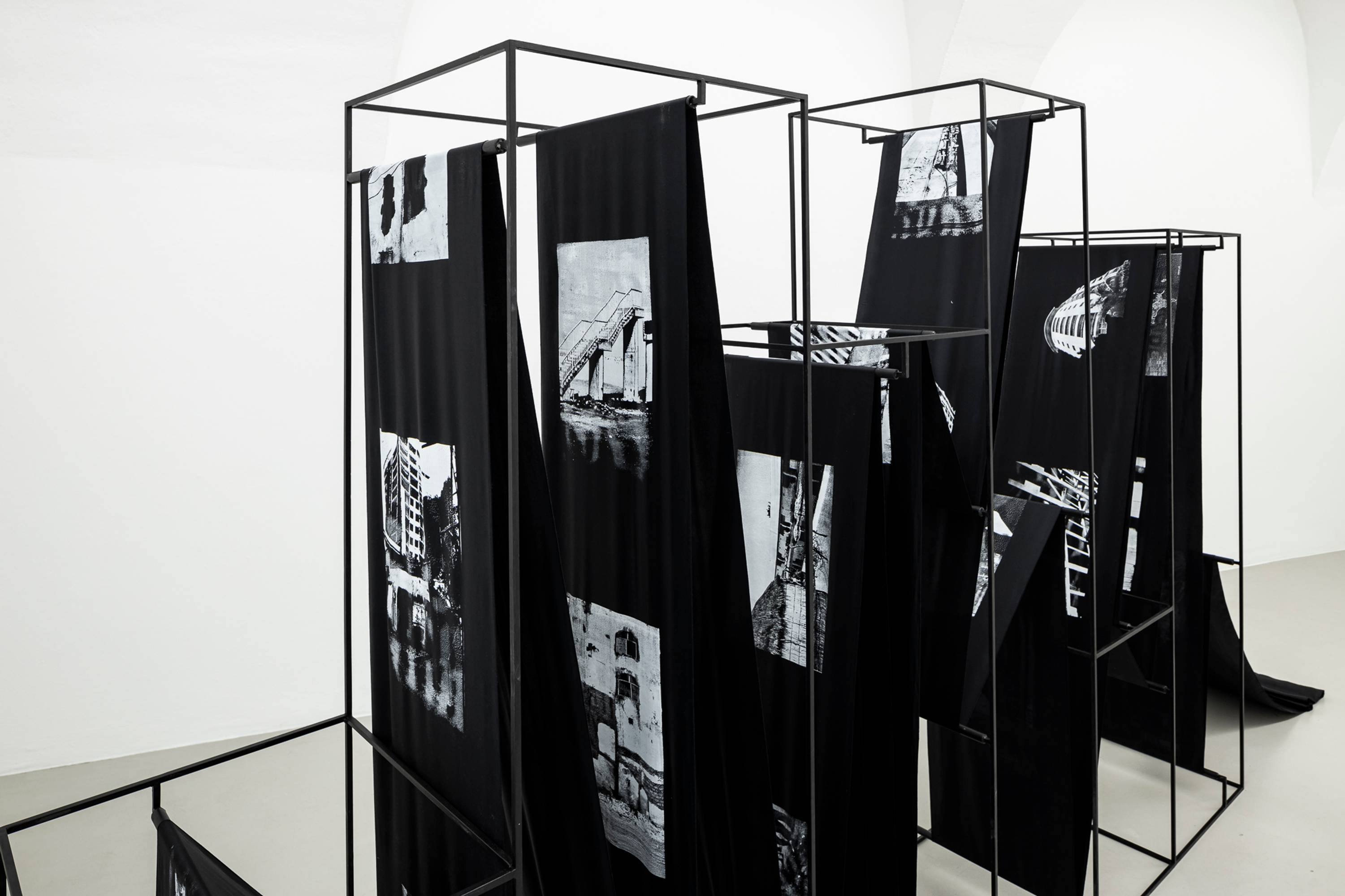 Adji Dieye, Cultura persa e imparata a memoria, exhibition view, ©ar/ge kunst, photo Tiberio Sorvillo, 2022