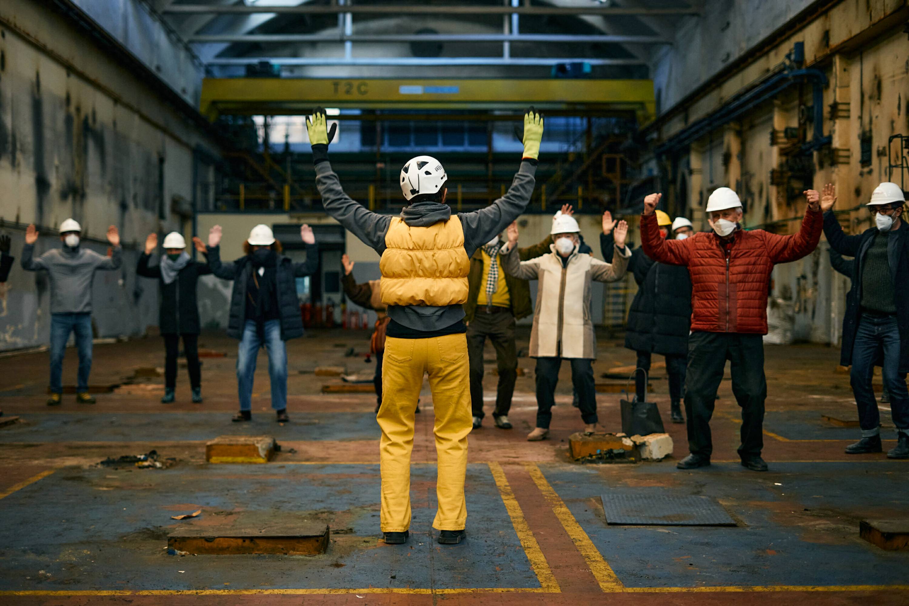 Factory Walk, choreographed by Sabina Holzer as part of Katrin Hornek’s exhibition Plant Plant, ©BAU, photo Daniel Mazza, 2022